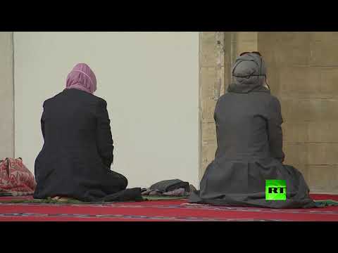 شاهد سلطات البوسنة تقرر فتح أبواب مساجد