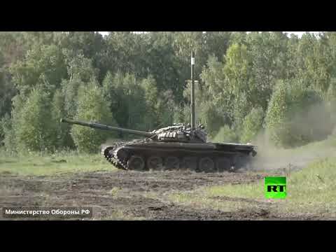 تدريبات روسية على قيادة الدبابات والمدرعات تحت الماء